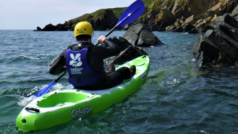 Caiacio yn Aberdaron